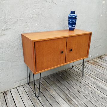Vijtage retro lowboard sideboard commode dressoir beschikbaar voor biedingen