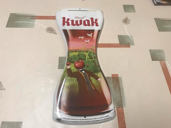 Panneau d'affichage pour bière Kwak en métal, Collections, Marques & Objets publicitaires, Comme neuf, Panneau publicitaire, Enlèvement ou Envoi