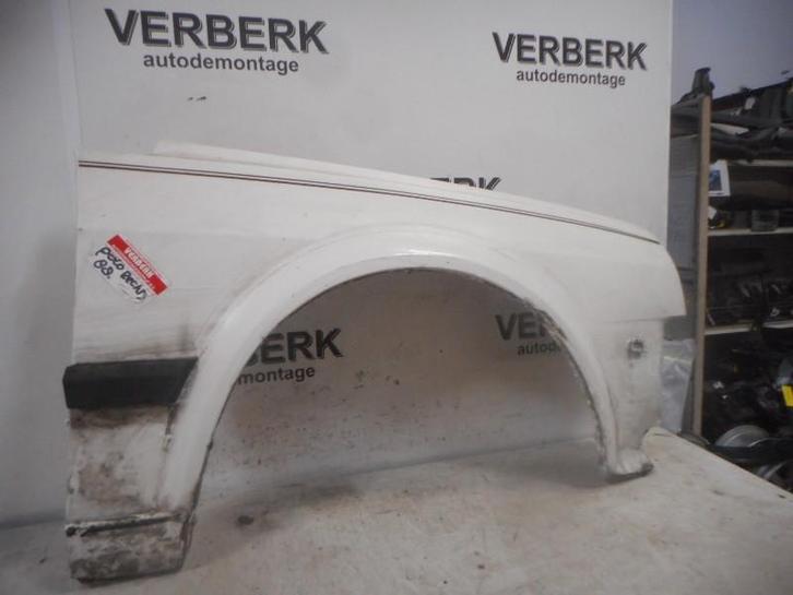 SPATBORD RECHTS VOOR Volkswagen Polo II (86), Auto-onderdelen, Carrosserie, Spatbord, Volkswagen, Voor, Rechts, Gebruikt