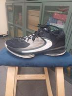 Basketbal nike zoom freak 4, Sport en Fitness, Basketbal, Ophalen, Zo goed als nieuw, Schoenen