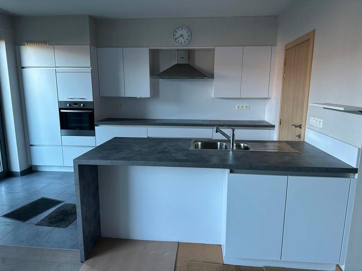 CUISINE MODERNE BLANC MAT + 5 ÉLECTRO + DÉMONTÉS, Maison & Meubles, Cuisine | Cuisines complètes, Comme neuf, Blanc, Enlèvement