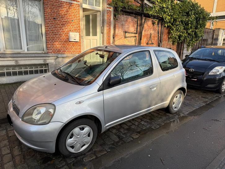 Toyota Yaris Automaat Benzine, Auto's, Toyota, Particulier, Yaris, Benzine, 3 deurs, Automaat, Zilver of Grijs, Ophalen