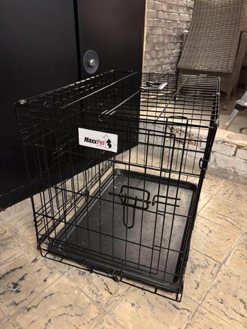 Zwarte draagbare hondenbench van MAXXPET beschikbaar voor biedingen