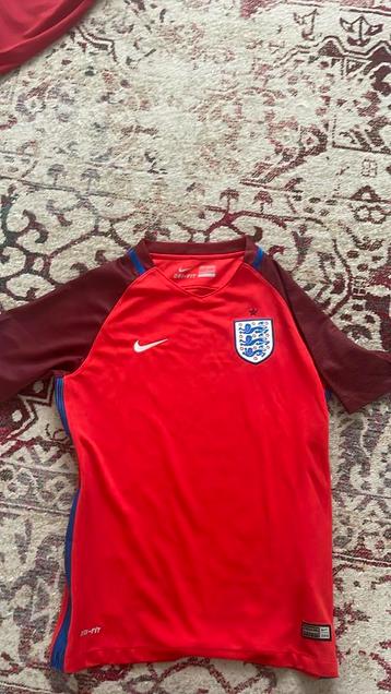 England voetbal t shirt maat 12-13 jaar beschikbaar voor biedingen
