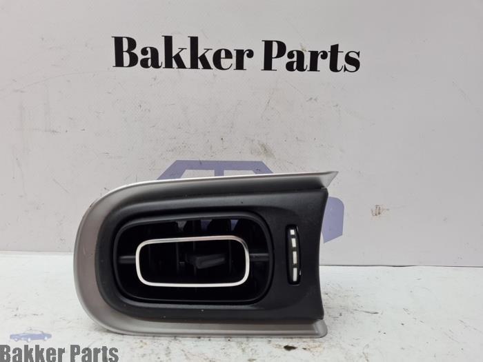 Grille aération tableau de bord d'un Citroen C3, Autos : Pièces & Accessoires, Tableau de bord & Interrupteurs, Citroën, Utilisé