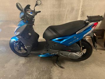 Kymco agility 200cc uit 2017 met NL kenteken 180cc malossi disponible aux enchères