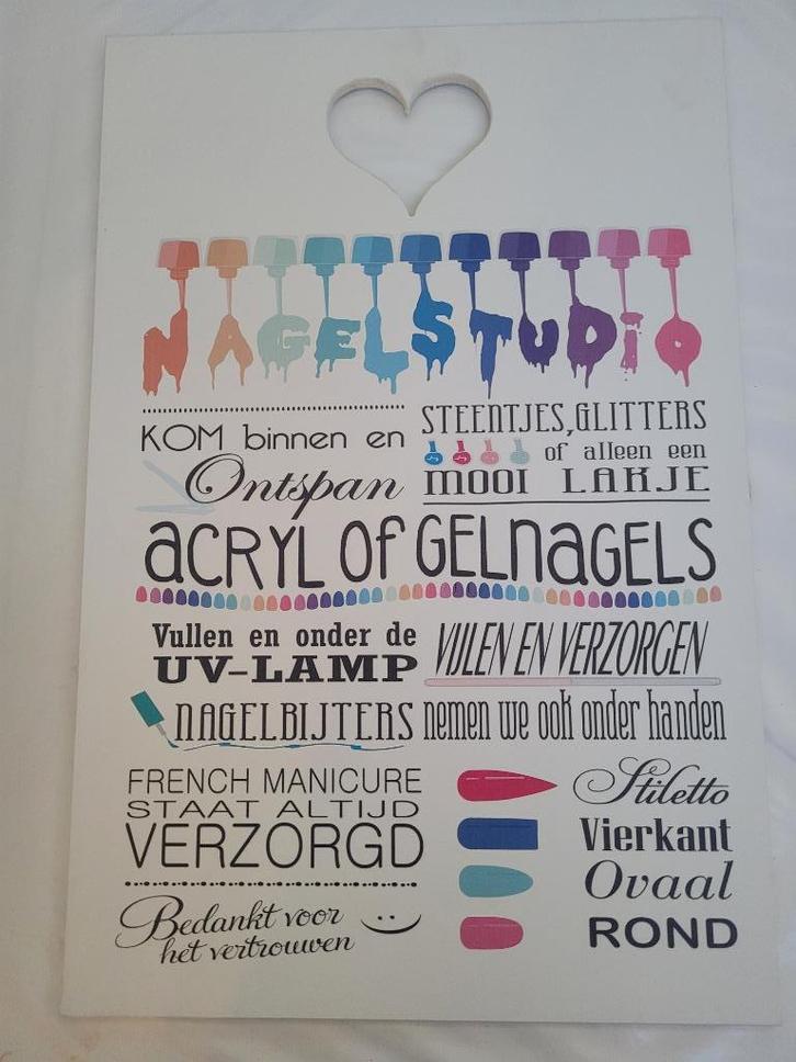 bord van nagelstudio, Huis en Inrichting, Woonaccessoires | Wanddecoraties, Zo goed als nieuw, Ophalen