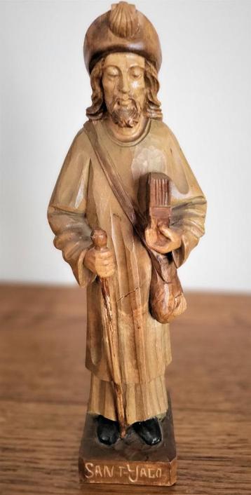 Statue en bois sculpté représentant Saint Jacques