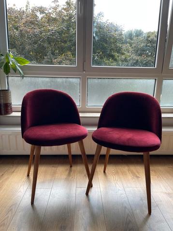 Prachtige bordeaux stoelen (2stuks) beschikbaar voor biedingen