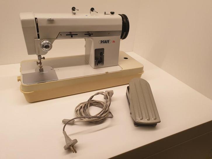 PFAFF 94 naaimachine, Hobby en Vrije tijd, Naaimachines en Toebehoren, Gebruikt, Naaimachine, Pfaff, Ophalen