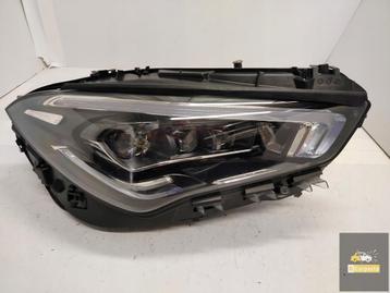 Mercedes CLA W118 groot licht rechts beschikbaar voor biedingen