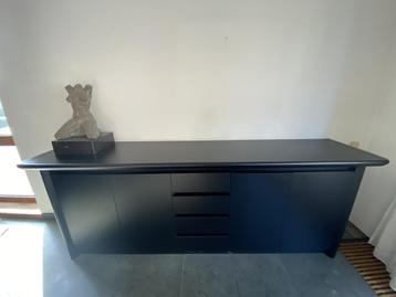 Dressoir  beschikbaar voor biedingen