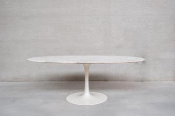 1960s oval marble dinning table by Maurice Burke for Arkana beschikbaar voor biedingen