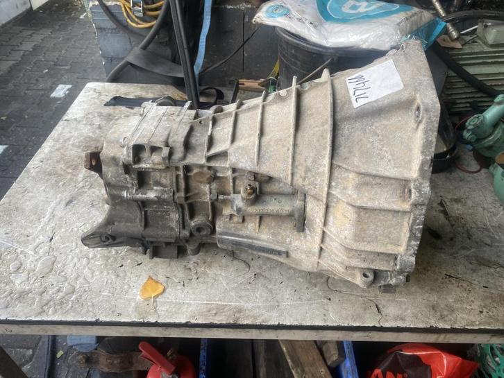 Mercedes Versnellingsbak om 605 turbo 5 bak, Autos : Pièces & Accessoires, Transmission & Accessoires, Mercedes-Benz, Utilisé