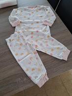 Hema pyjama met diertjes en bolletjes 86/92, Enlèvement ou Envoi, Comme neuf, Vêtements de nuit ou Sous-vêtements, Hema