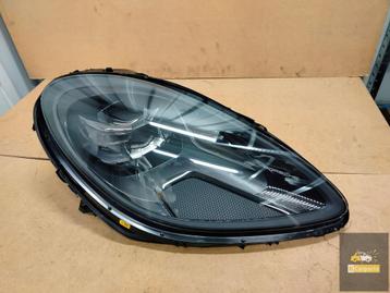 Porsche Macan Lift Full Led EXCl ECE RV rechterlamp Ideaal beschikbaar voor biedingen