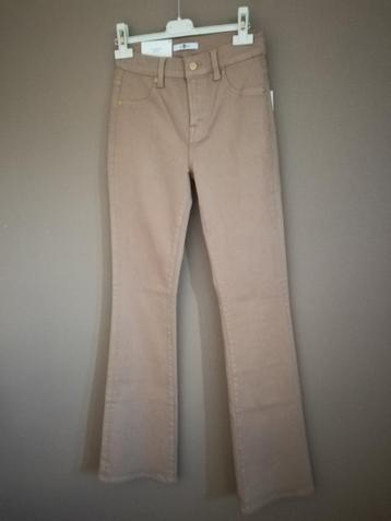 beige bootcut damesjeans van 7 For All Mankind, maat 26 beschikbaar voor biedingen
