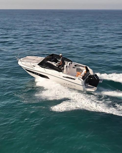 Karnic CS740-S, Watersport en Boten, Speedboten, Nieuw, 6 meter of meer, Benzine, 200 pk of meer, Polyester, Buitenboordmotor