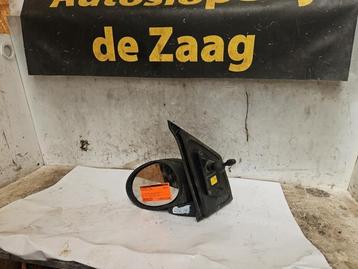 Buitenspiegel links van een Toyota Aygo beschikbaar voor biedingen