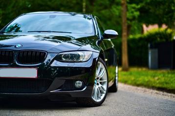 Bmw E92 335i N54, Autos, Cuir, Achat, Carnet d'entretien, 6 cylindres
