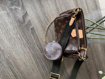 Louis Vuitton Multi Pochette, Handtassen en Accessoires, Ophalen