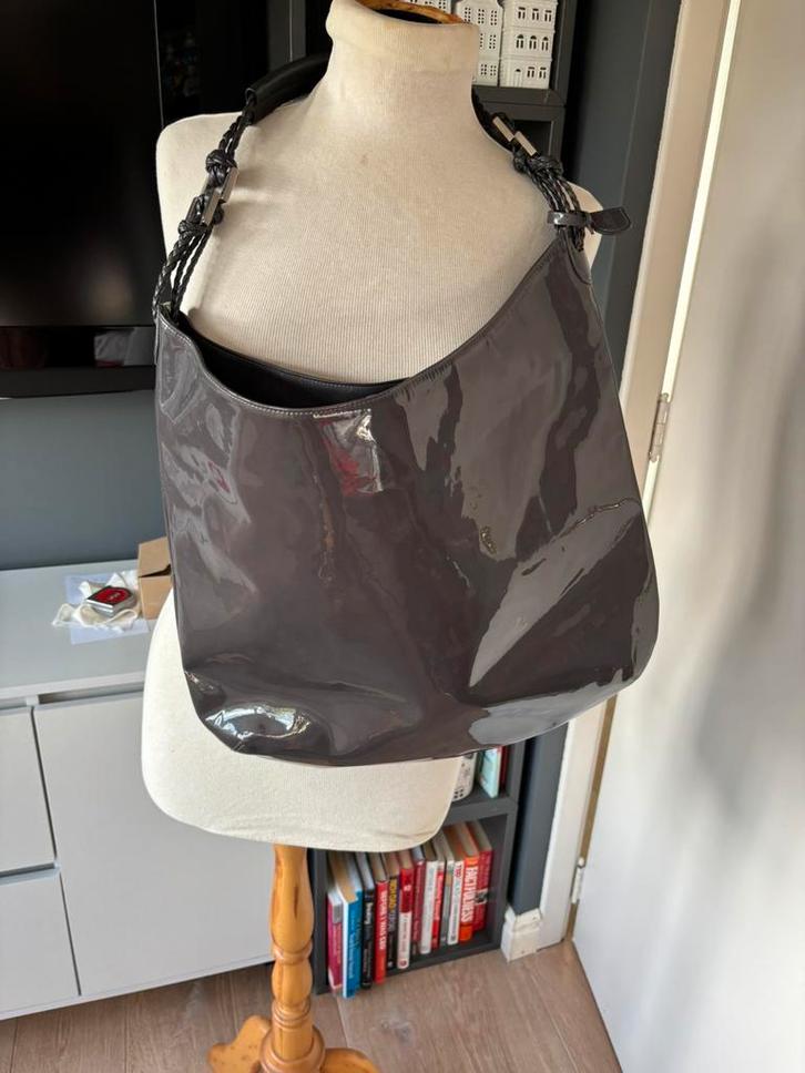 Prachtige Delvaux Louise tas grijs gelakt in nieuwstaat, Handtassen en Accessoires, Tassen | Damestassen, Zo goed als nieuw, Schoudertasje