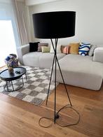 Staande lamp zwarte kap met koper, Huis en Inrichting, Lampen | Vloerlampen, Ophalen, Zo goed als nieuw, 100 tot 150 cm