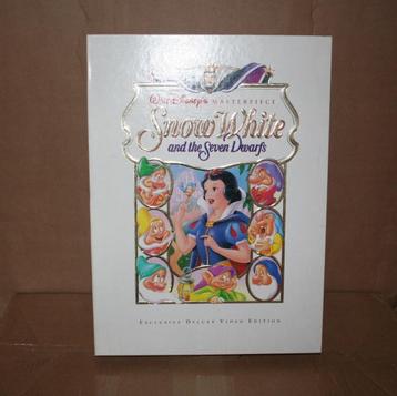 Disney vintage snow white deluxe video edition box disponible aux enchères