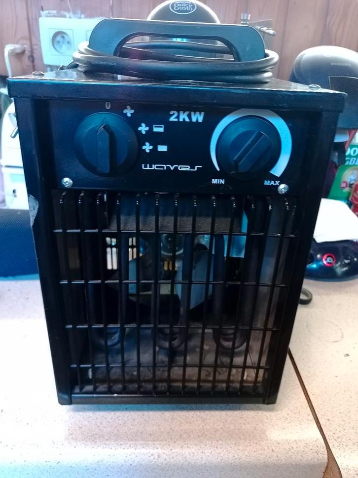 Chauffage électrique ventilateur thermostat réglable 0/2000, Doe-het-zelf en Bouw, Verwarming en Radiatoren, Zo goed als nieuw