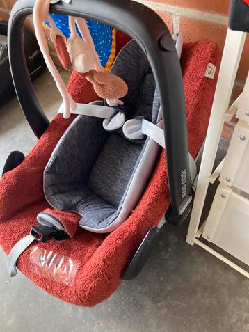 Maxi cosi pebble pro met verkleinkussen beschikbaar voor biedingen