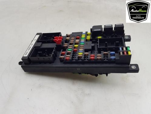 ZEKERINGKAST Land + Range Rover Discovery Sport (LC), Auto-onderdelen, Elektronica en Kabels, Land Rover, Gebruikt
