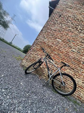 Jongensfiets 26 inch in zeer goede staat beschikbaar voor biedingen