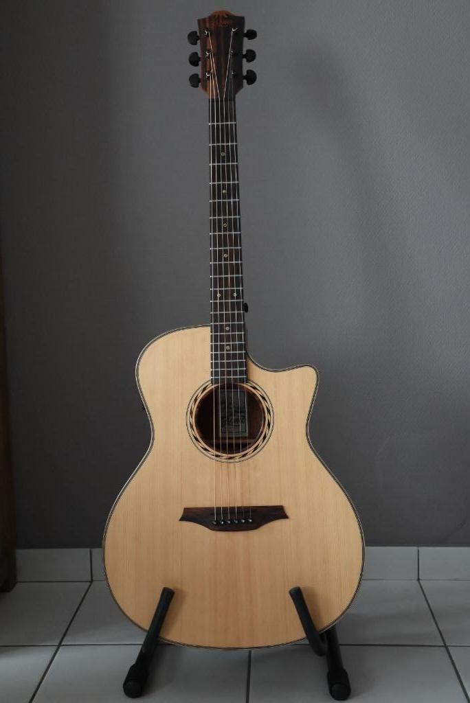 Bromo BAT2CE, Muziek en Instrumenten, Snaarinstrumenten | Gitaren | Akoestisch, Zo goed als nieuw, Western- of Steelstringgitaar