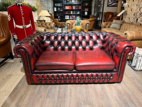 Originele Chesterfield 2,5 zits bank Springvale antiek rood, Antiek en Kunst, Antiek | Meubels | Stoelen en Sofa's, Ophalen of Verzenden