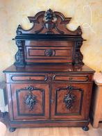 Zeer mooie kast en tafel met uitstraling ! Zeer goede staat, Ophalen