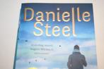 Danielle Steel „DubbelLeven”, 1x Gelezen, zo goed als nieuw, Gelezen, Ophalen of Verzenden