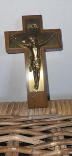 Kruisbeeldje messing op hout, Comme neuf, Image, Enlèvement ou Envoi, Christianisme | Catholique