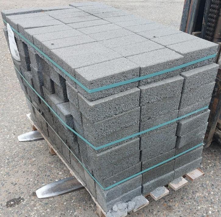 Pavés perméables à l'eau EBEMA, Jardin & Terrasse, Pavé & Dalles, Neuf, Briques, Béton, 5 à 10 m², Enlèvement