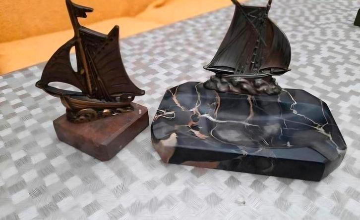 Antieke marmeren asbak en zeilboot op marmer, Antiek en Kunst, Antiek | Kantoor en Zakelijk, Ophalen of Verzenden