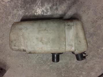 ruitensproeiervloeistof reservoir SEIM beschikbaar voor biedingen