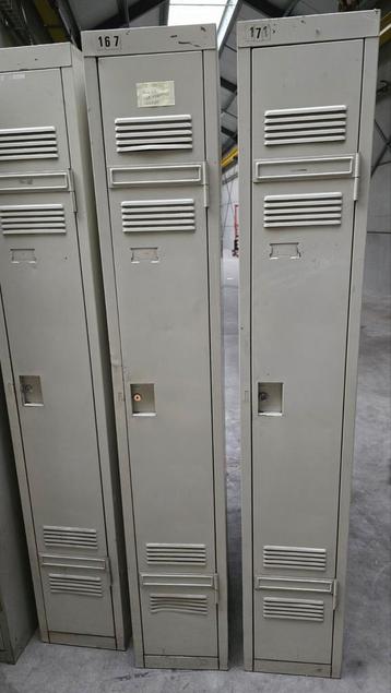 Armoire à casiers, armoire de hall industrielle en métal, ar disponible aux enchères