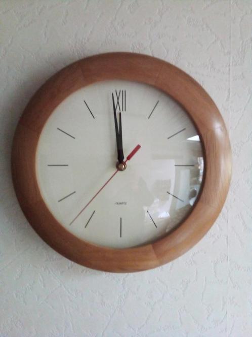 wandklok, Huis en Inrichting, Woonaccessoires | Klokken, Gebruikt, Wandklok, Analoog, Ophalen of Verzenden