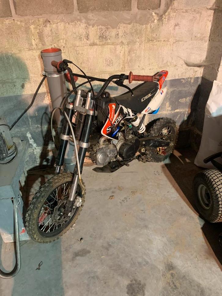 2 pitbikes 125cc 4 takt, Fietsen en Brommers, Brommers | Crossbrommers, Zo goed als nieuw, Honda, Ophalen