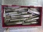 dozen met verschillende boren, Doe-het-zelf en Bouw, Gereedschap | Boormachines, Ophalen, Zo goed als nieuw