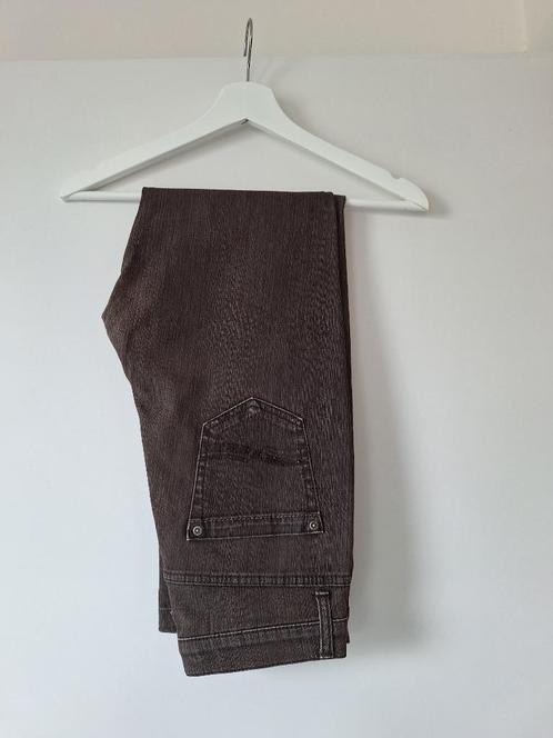 Donkerbruine jeans BRAX Carola (maat 36 K), Kleding | Dames, Spijkerbroeken en Jeans, Gedragen, W28 - W29 (confectie 36), Overige kleuren