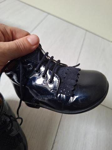 Chaussures Beberlis laquées bleu foncé - taille 20