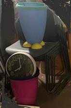 Ensemble 6 chaises , horloge , poubelles en plastique, Enlèvement, Utilisé