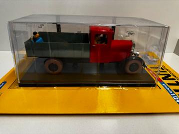 Kuifje auto 1:24 rode vrachtwagen uit blauwe lotus nr 49 beschikbaar voor biedingen