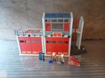 Playmobil brandweerkazerne, Kinderen en Baby's, Speelgoed | Playmobil, Ophalen of Verzenden, Gebruikt