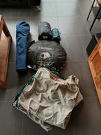 Lot kampeergerief: tent,matras, slaapzak, kussen en stoel, Caravans en Kamperen, Ophalen of Verzenden, Zo goed als nieuw